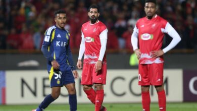 شعار هواداران پرسپولیس علیه مدیرعامل و رفتن گندوز به رختکن النصر!