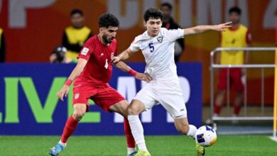 چینش دیواره دفاعی پرسپولیس مقابل هوادار با بازیکن ۱۹ ساله 