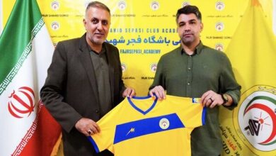 «پیروز قربانی» سرمربی فجر شهید سپاسی شیراز در لیگ برتر